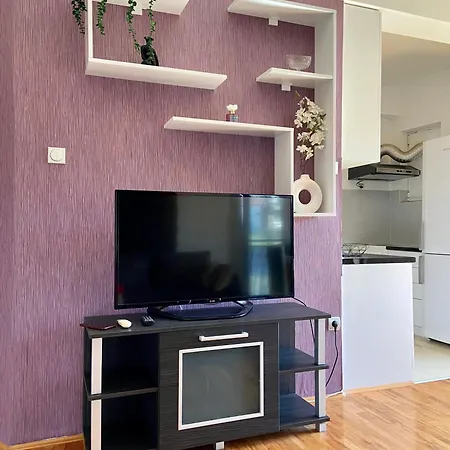 Apartament View & Pool 2 Nisz